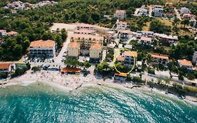 Apartments David - 20M From The Beach With Parking
